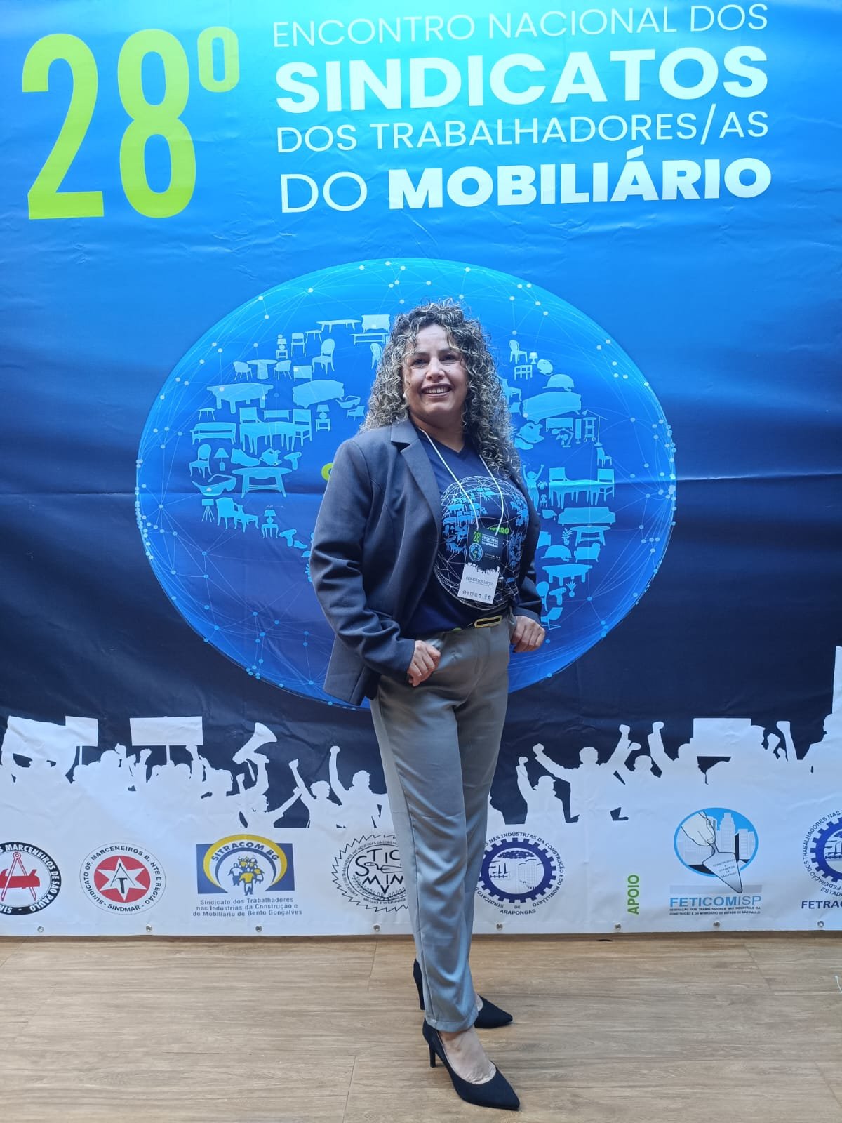 Delegação acompanhando as palestras